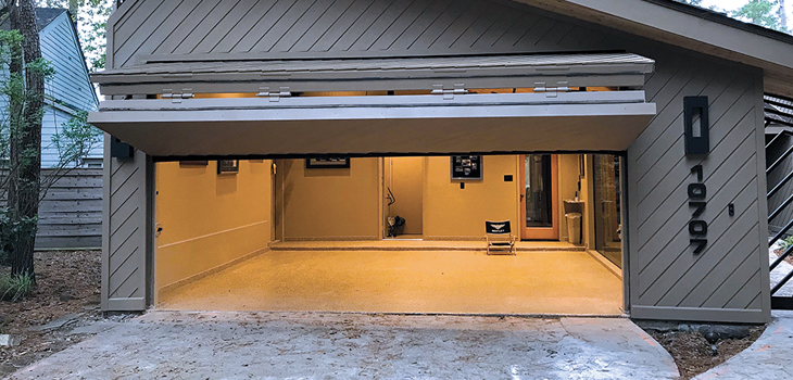 Vertical Bifold Garage Door Repair in Valley Glen
 