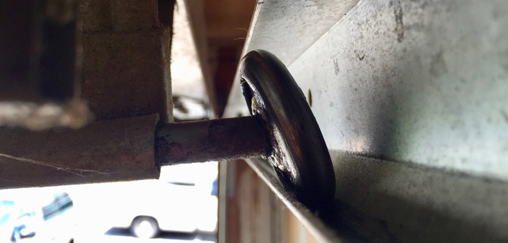 garage door rollers repair in Valley Glen
